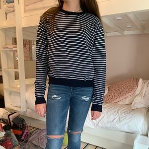 Brandy Melville long sleeve sweater